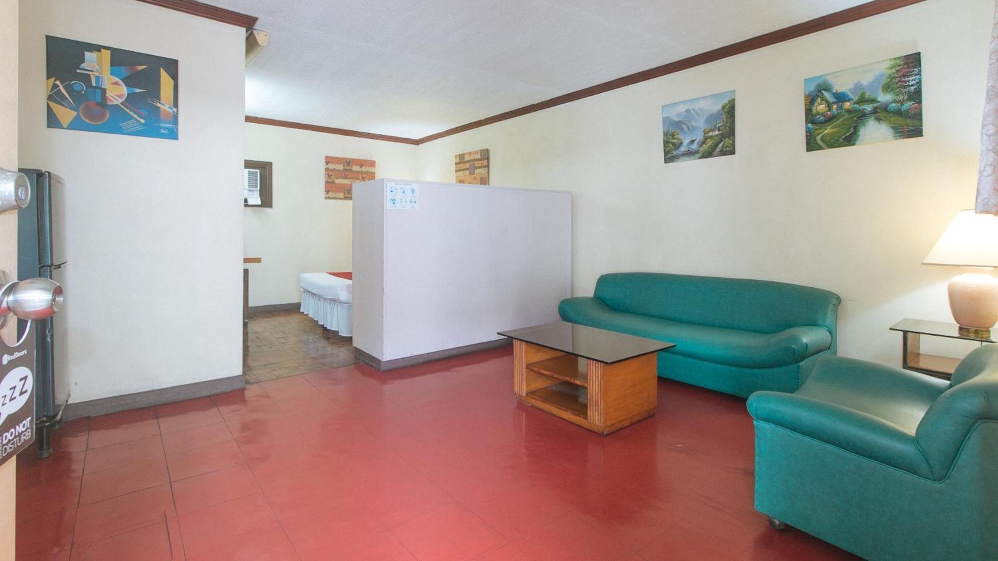 Reddoorz At Broadway Court Apartelle Quezon City Exterior foto