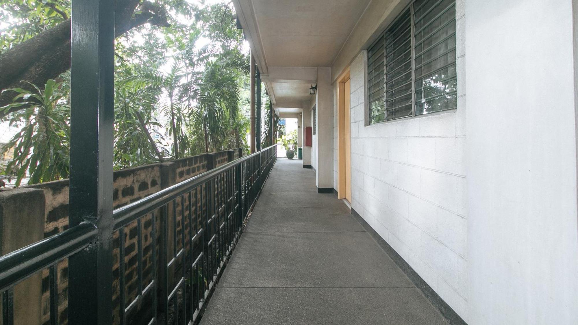 Reddoorz At Broadway Court Apartelle Quezon City Exterior foto