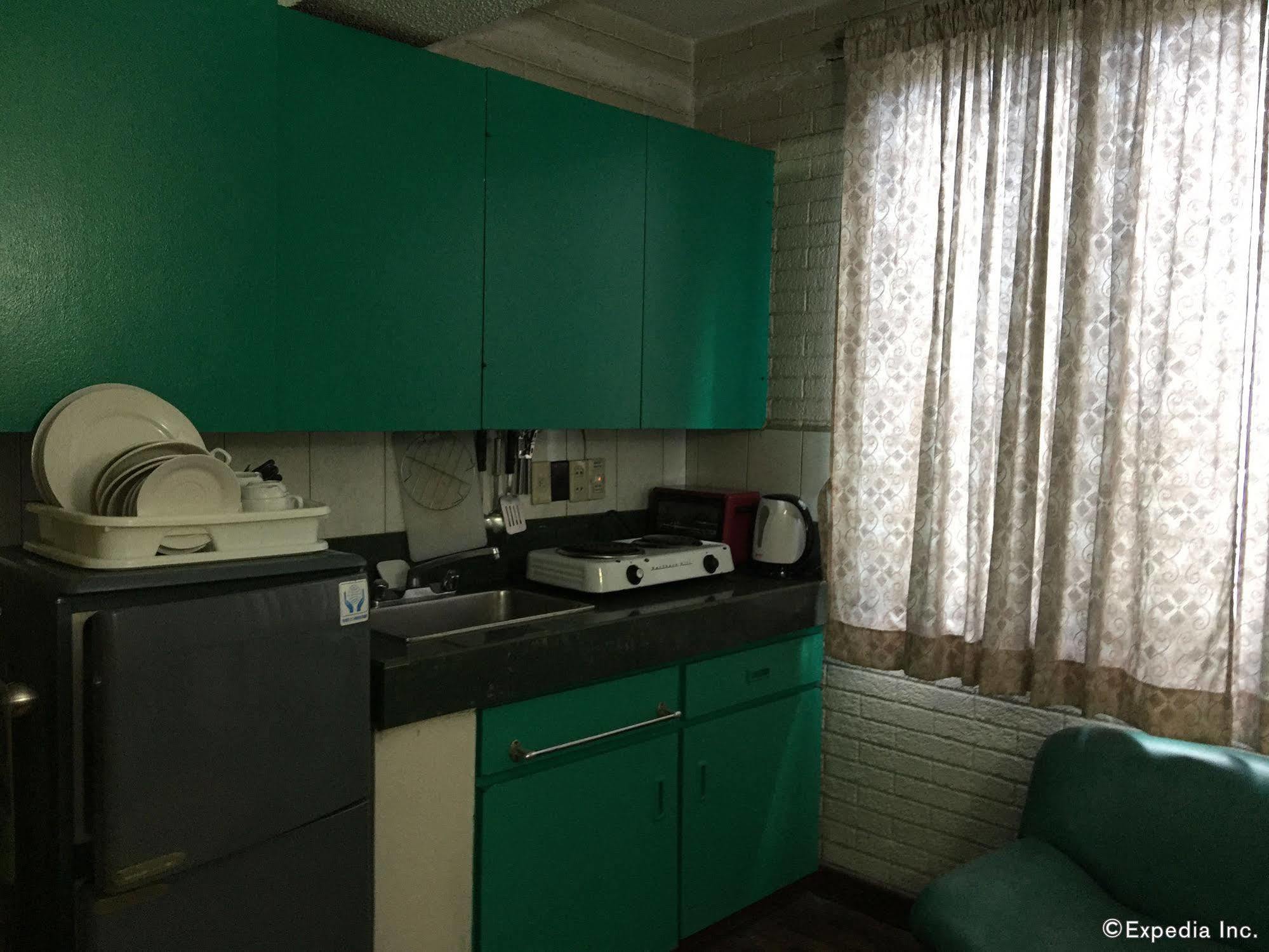 Reddoorz At Broadway Court Apartelle Quezon City Exterior foto