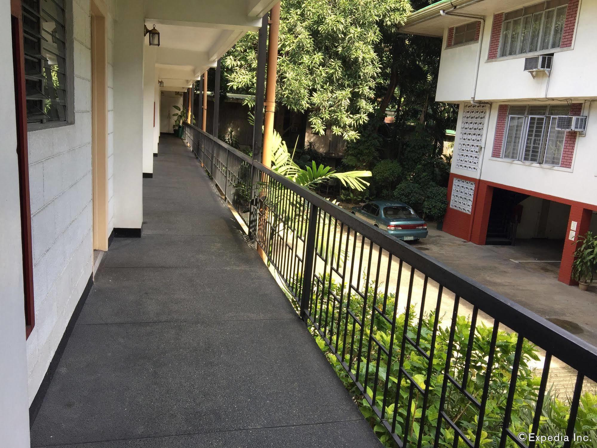 Reddoorz At Broadway Court Apartelle Quezon City Exterior foto